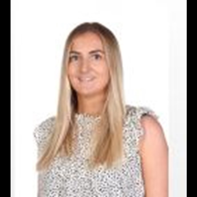 Miss Sarah Heaton-Jones Miss Sarah Heaton-Jones profile picture